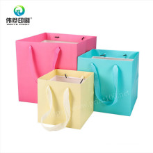 Eco-Friendly Fashion Takeaway Packaging Paper Gift Bag with Logo